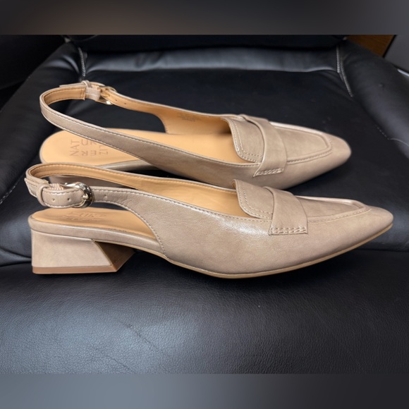 Naturalizer - Classic Taupe Slingback Loafer Flats - Women (size 11) - Picture 12 of 12